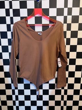 sofia by sofia vergara Brown Long-Sleeve Scoop Neck Bodysuit